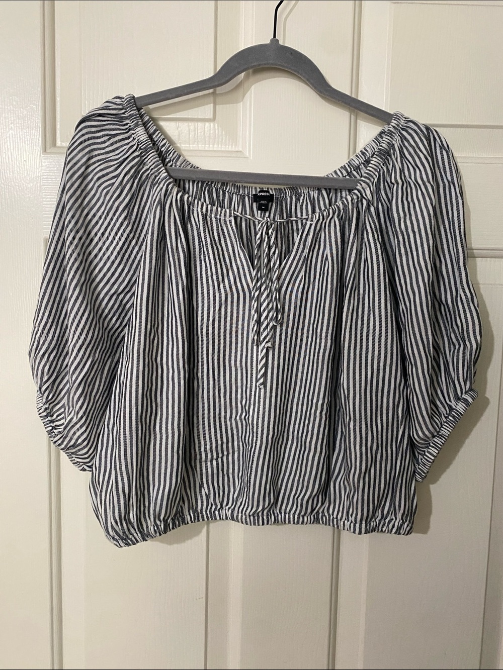 Express Striped Puff Sleeve Crop Top Black & White Medium